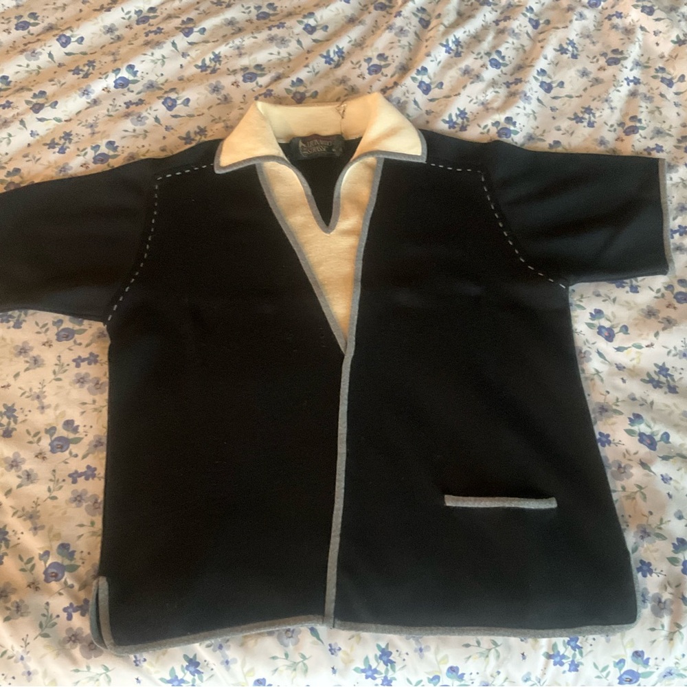 Vintage short sleeved sweater.